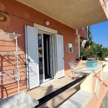 Alex Apartment Перама Экстерьер фото