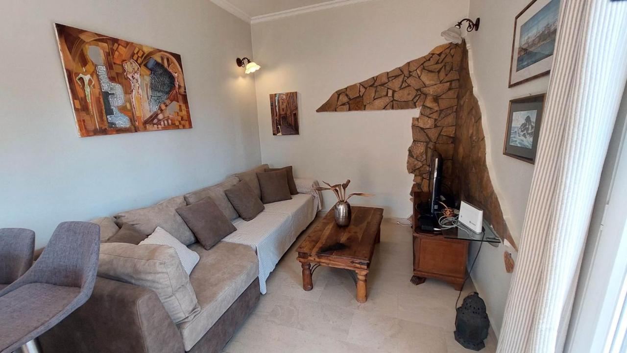 Alex Apartment Перама Экстерьер фото