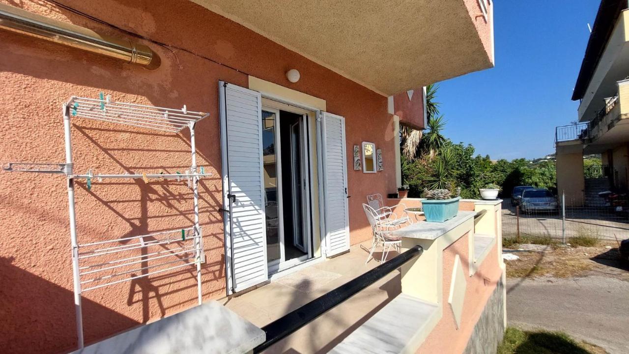 Alex Apartment Перама Экстерьер фото